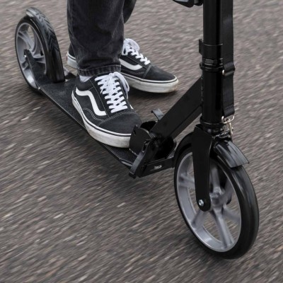 Trike Fix miesto motoroleris sulankstomas 200 mm ratais juodas/pilkas – šaldyti braškių daigai